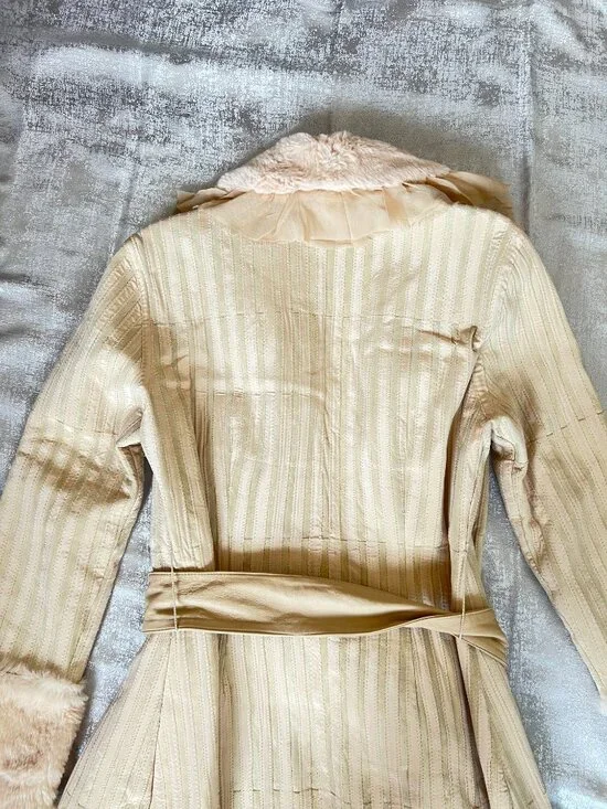 Bebe cream Silk  coat with leather belt - Picture 6 of 7